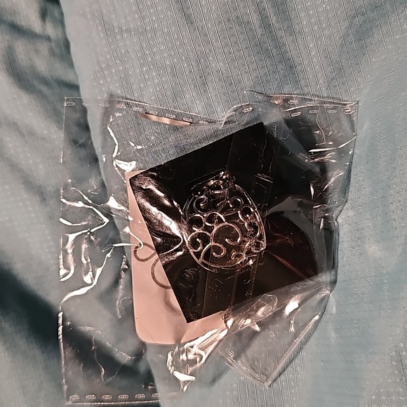 Paparazzi: Dreamy Date Night, Silver - Picture 3 of 3